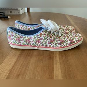 Floral keds